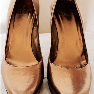 Gucci gold shoes